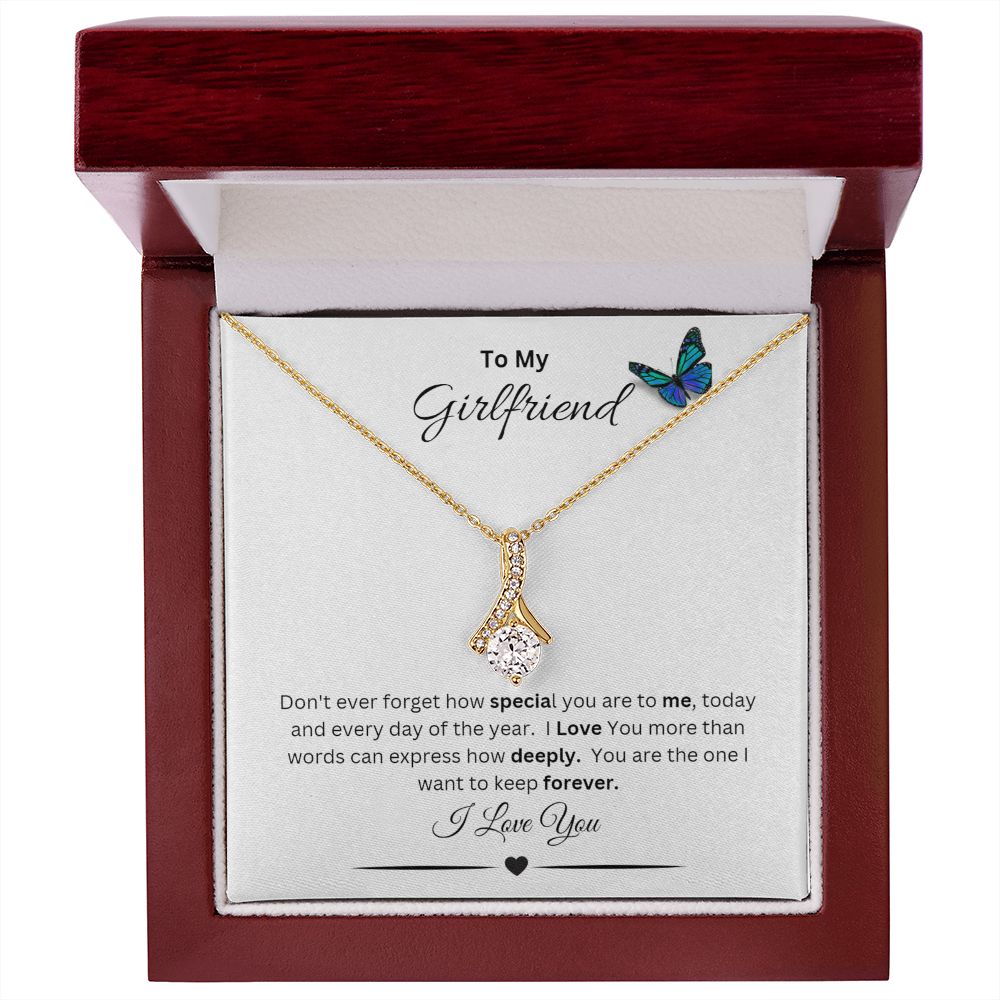 To My Girlfriend Alluring Beauty Necklace