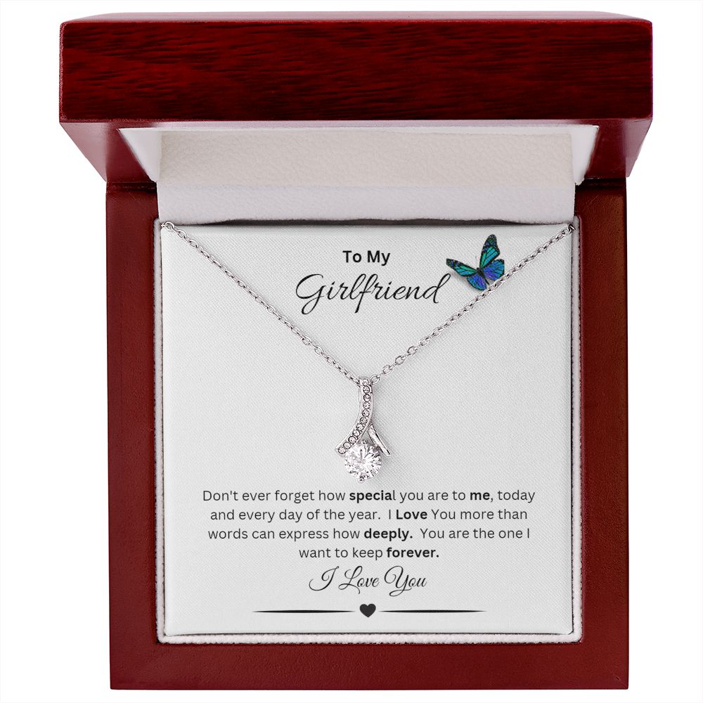 To My Girlfriend Alluring Beauty Necklace